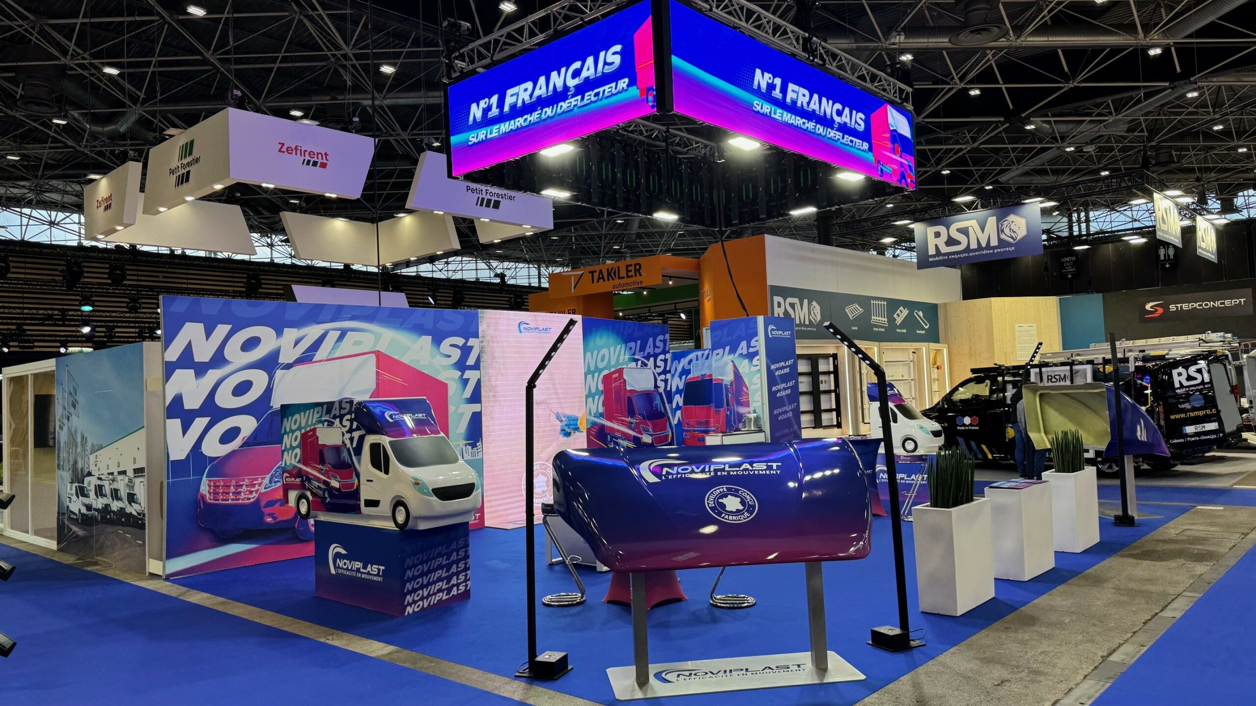 5 STAND NOVIPLAST 2025